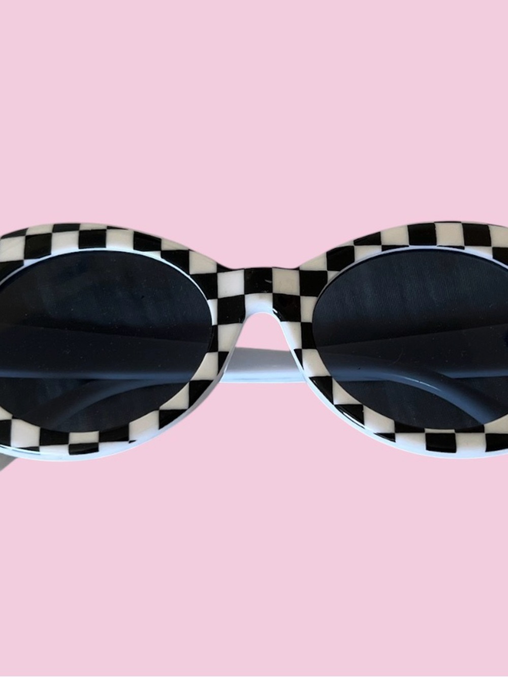 Checkerboard Oval Sunglasses - Black & White